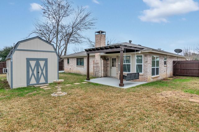 6433 Heather Drive, Watauga, TX 76148
