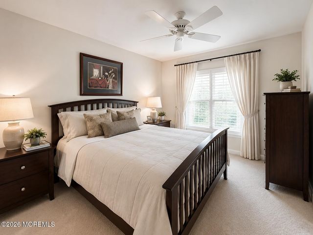 19 Painted Wagon Road 100, Holmdel, NJ 07733