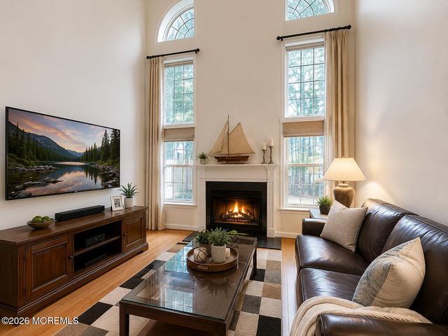 19 Painted Wagon Road 100, Holmdel, NJ 07733