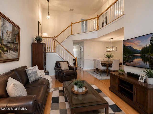 19 Painted Wagon Road 100, Holmdel, NJ 07733
