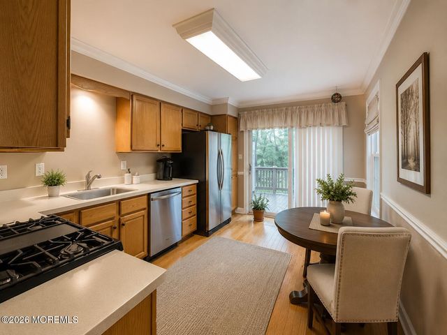 19 Painted Wagon Road 100, Holmdel, NJ 07733