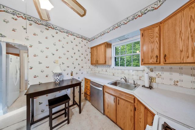 23 N Alvord Boulevard, Evansville, IN 47711