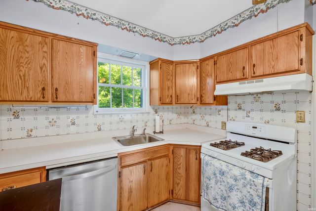 23 N Alvord Boulevard, Evansville, IN 47711