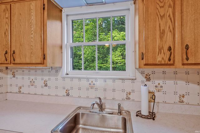 23 N Alvord Boulevard, Evansville, IN 47711