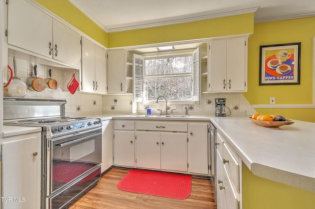 4534 Brookridge Drive, Kingsport, TN 37664