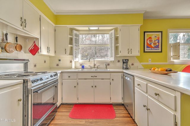 4534 Brookridge Drive, Kingsport, TN 37664