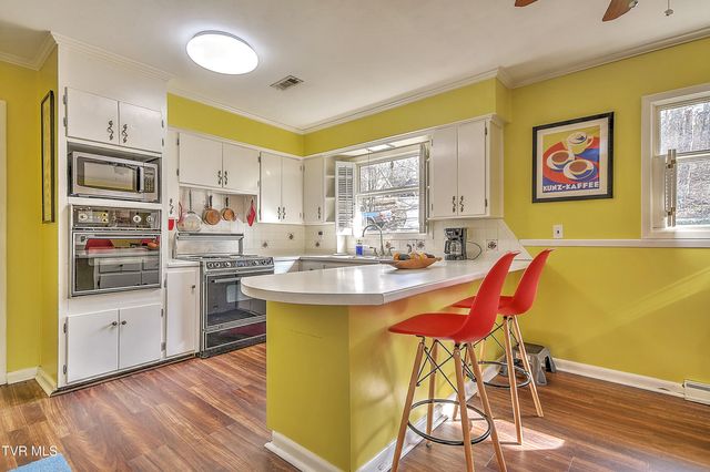 4534 Brookridge Drive, Kingsport, TN 37664