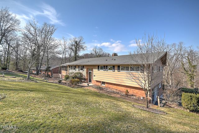 4534 Brookridge Drive, Kingsport, TN 37664