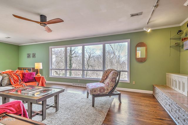 4534 Brookridge Drive, Kingsport, TN 37664