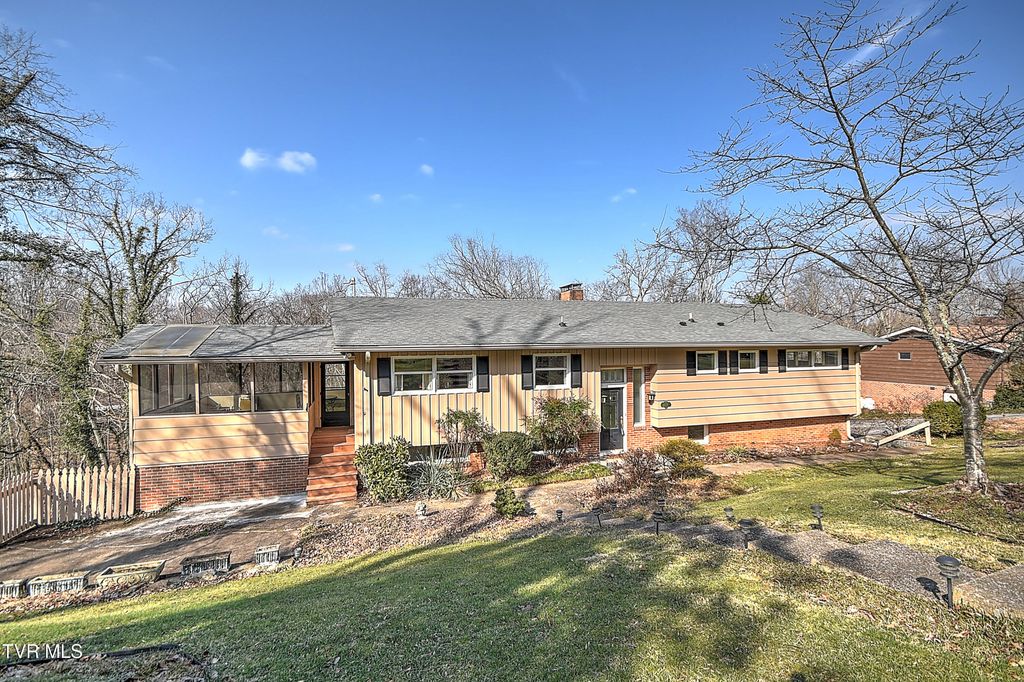 4534 Brookridge Drive, Kingsport, TN 37664