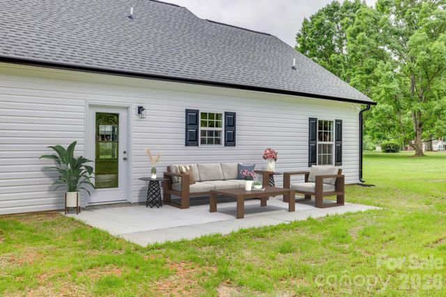 1276 Fincher Road, Fort Lawn, SC 29714