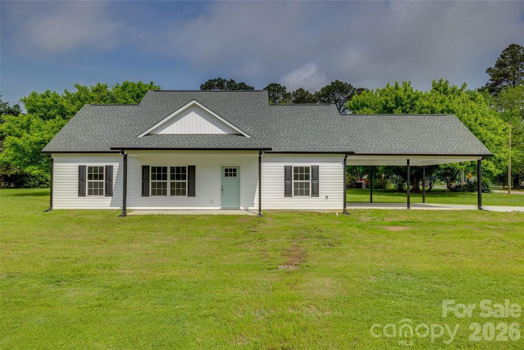 1276 Fincher Road, Fort Lawn, SC 29714