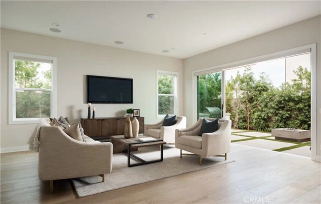101 Mulberry, Lake Forest, CA 92630