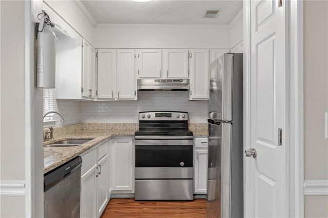 228 Chads Ford Way, Roswell, GA 30076