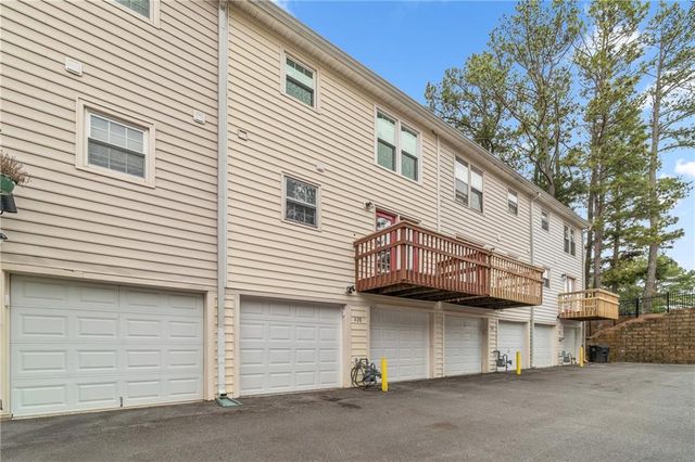 228 Chads Ford Way, Roswell, GA 30076