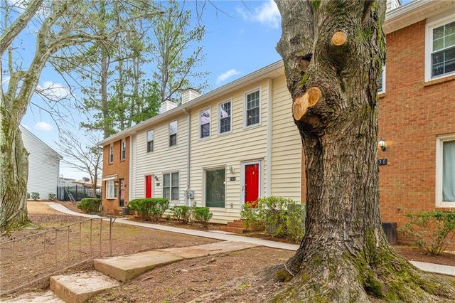 228 Chads Ford Way, Roswell, GA 30076