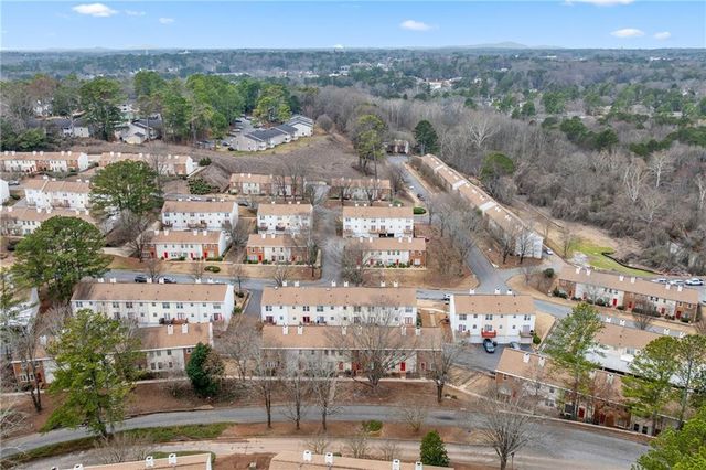 228 Chads Ford Way, Roswell, GA 30076