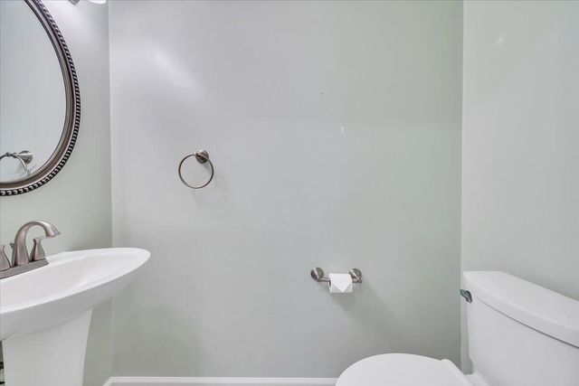 7192 Red Cedar CIR, Roanoke, VA 24019