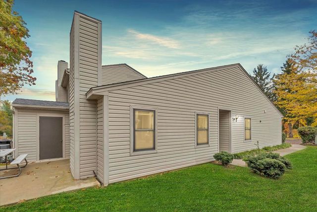 7192 Red Cedar CIR, Roanoke, VA 24019