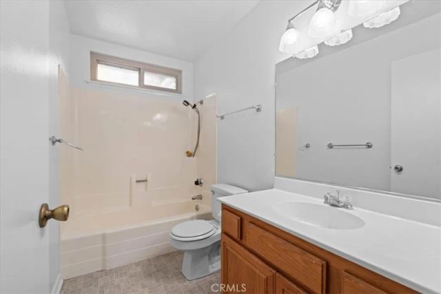 1121 Iris, Corona, CA 92882