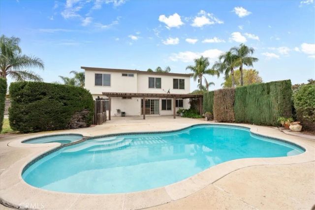 1121 Iris, Corona, CA 92882