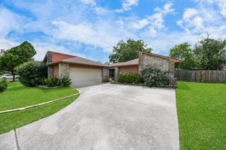 6714 Addicks Clodine Road, Houston, TX 77083