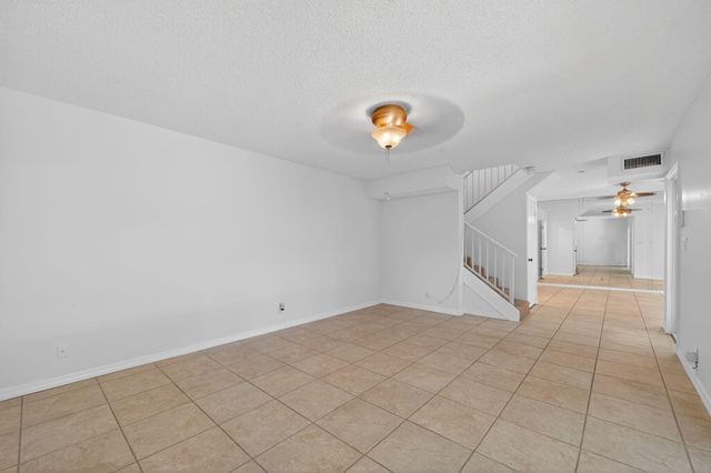 9110 SW 22nd Ct D-4, Fort Lauderdale, FL 33324