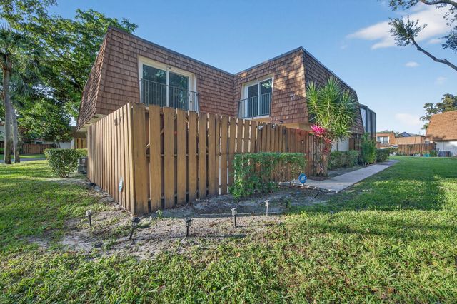 9110 SW 22nd Ct D-4, Fort Lauderdale, FL 33324