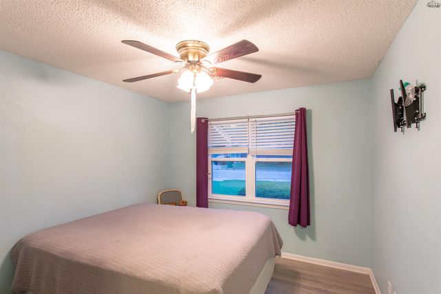 808 S PRESTON STREET, Burkburnett, TX 76354