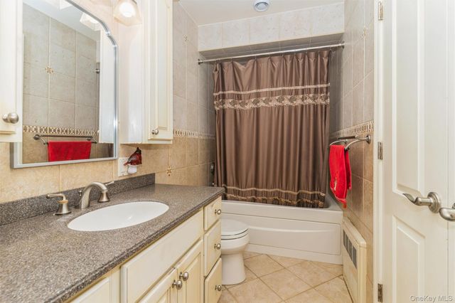 51 Edgewood Drive, New Hyde Park, NY 11040