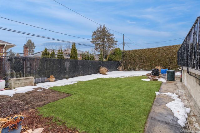 51 Edgewood Drive, New Hyde Park, NY 11040