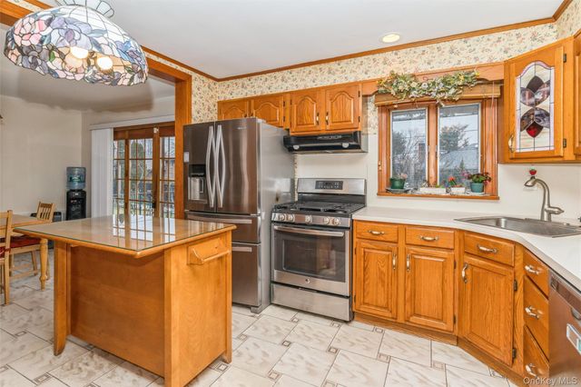 51 Edgewood Drive, New Hyde Park, NY 11040