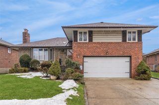 51 Edgewood Drive, New Hyde Park, NY 11040