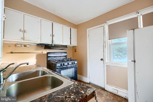 4021 ILLINOIS AVE NW, Washington, DC 20011