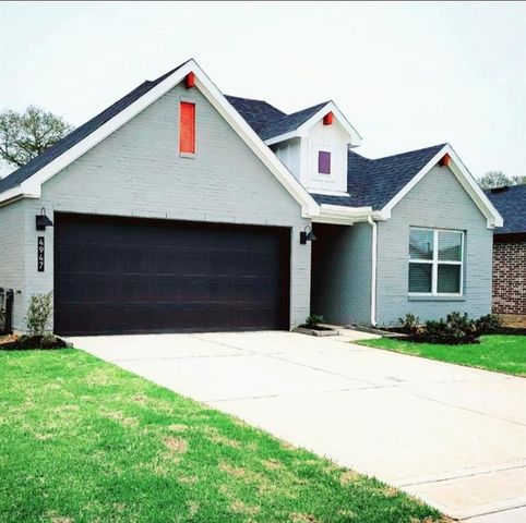 4947 Natchez Trace, Arcola, TX 77545