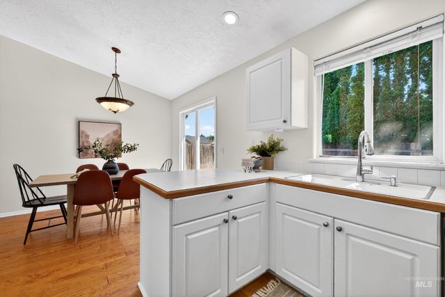 6730 N Waterlilly Way, Boise, ID 83714