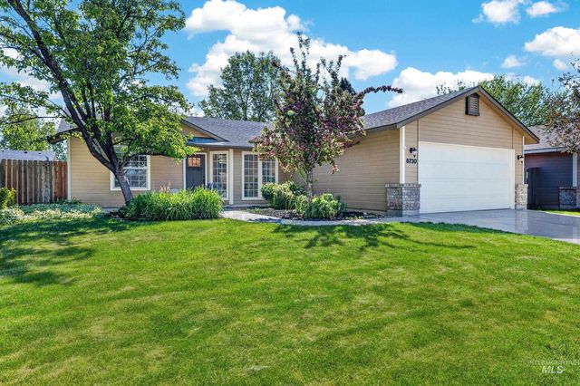 6730 N Waterlilly Way, Boise, ID 83714
