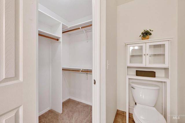 6730 N Waterlilly Way, Boise, ID 83714