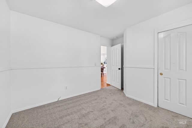 6730 N Waterlilly Way, Boise, ID 83714
