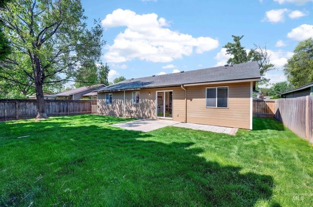 6730 N Waterlilly Way, Boise, ID 83714