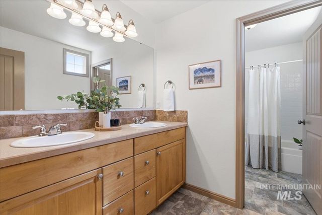1183 N Buffalo Way, Middleton, ID 83644