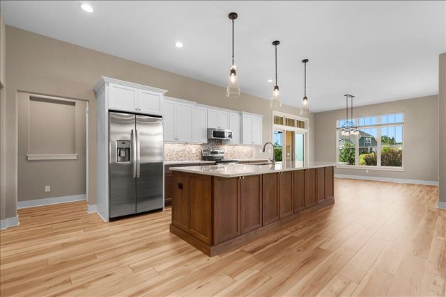 N83W27815 Cress-Brook COURT, Hartland, WI 53029