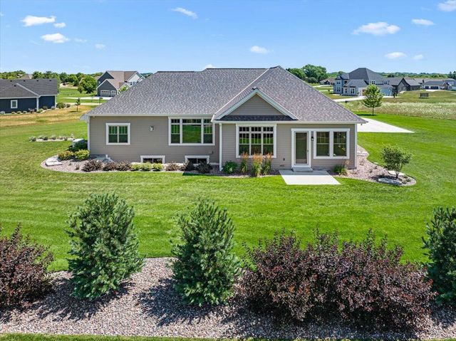 N83W27815 Cress-Brook COURT, Hartland, WI 53029