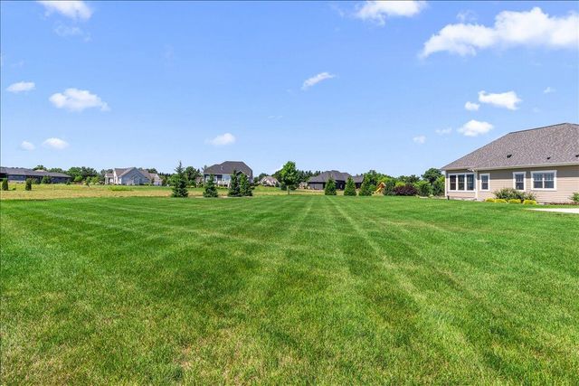 N83W27815 Cress-Brook COURT, Hartland, WI 53029