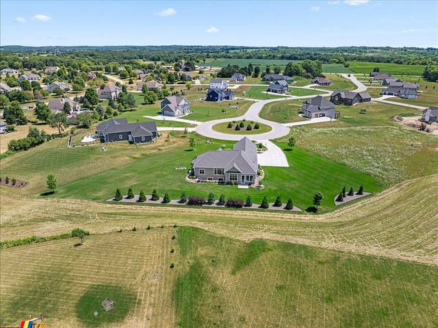 N83W27815 Cress-Brook COURT, Hartland, WI 53029