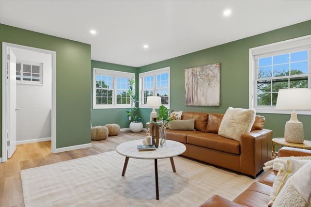 1133 Hillsdale AVENUE, Dormont, PA 15216