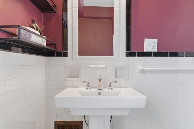 1133 Hillsdale AVENUE, Dormont, PA 15216