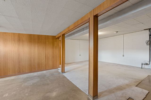 2827 W 13th Street, Davenport, IA 52804