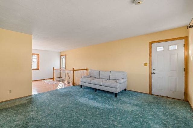 2827 W 13th Street, Davenport, IA 52804