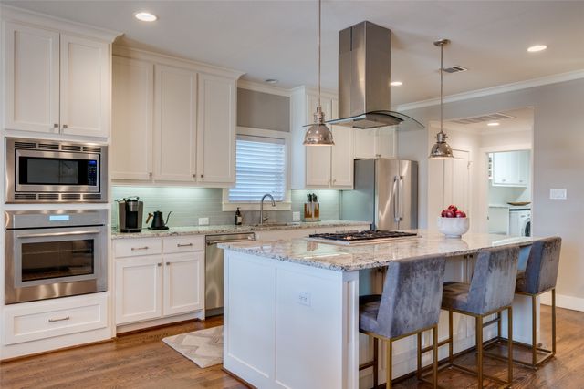 7039 Chantilly Lane, Dallas, TX 75214